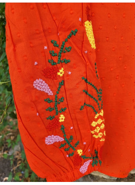 Blusa con bordados multicolor de mujer N1