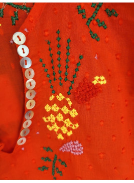 Blusa con bordados multicolor de mujer N1