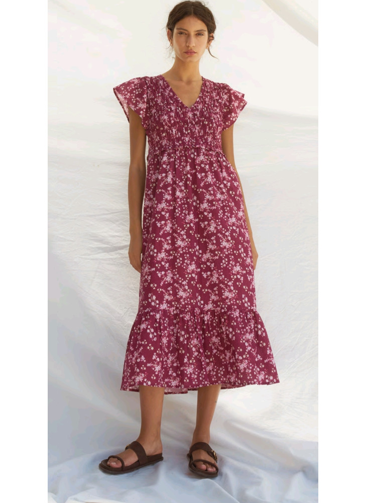 Vestido nido de abeja y flores