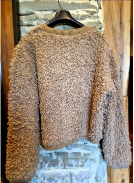 Chaquetade punto rizado marrón